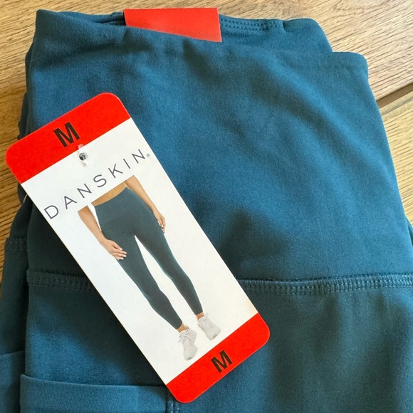 Danskin Pants - NWT Danskin Women’s High Rise Bonded 7/8 Leggings
